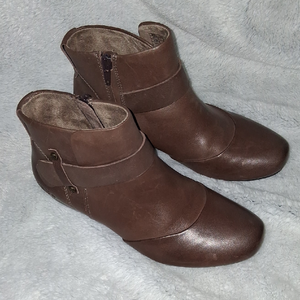 Taos Brown Ankle Boots